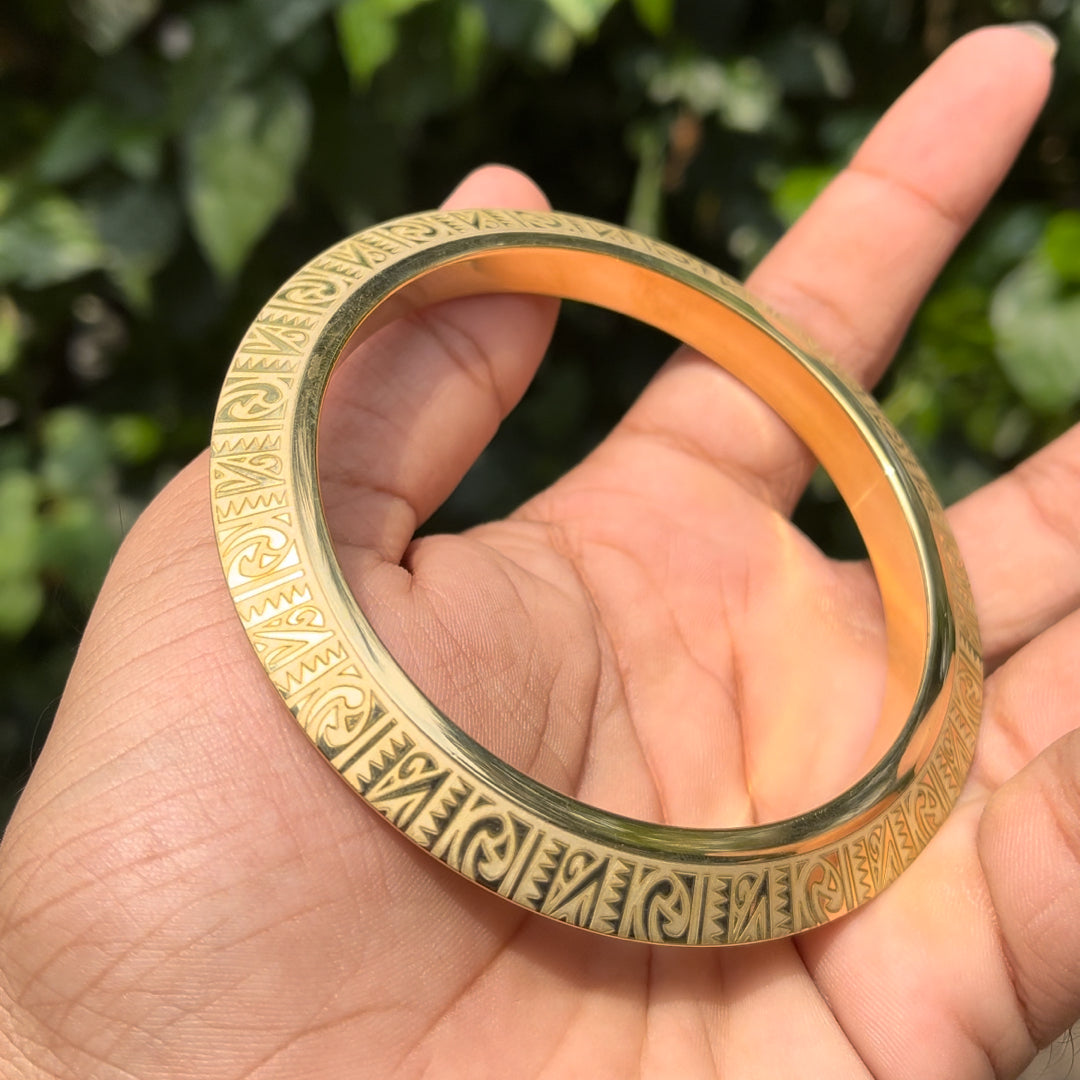 Brass Engraved Chakri Kada